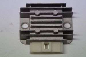 4-takt Spanningsregelaar  4 pins plat