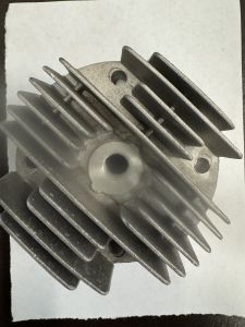Cilinderkop 49cc ( Rond ) - € 9,95